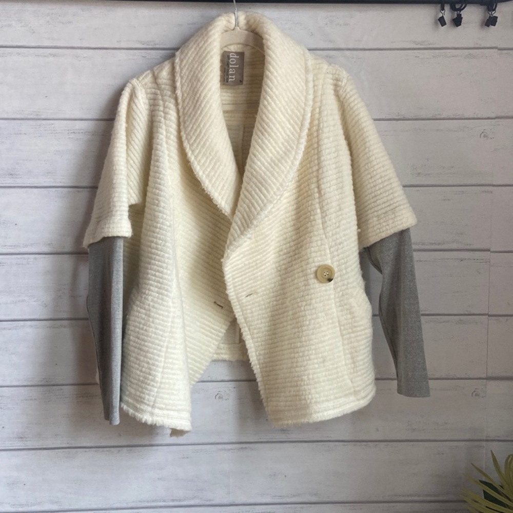 Anthropologie Dolan White fuzzy cozy coat